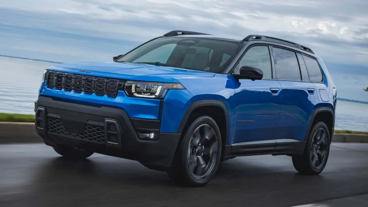 Jeep Cherokee 2026: cuesta 45,580 dólares y se fabrica en México.