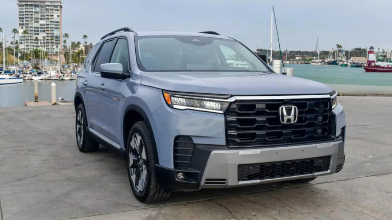 Kia Telluride vs. Toyota Grand Highlander vs. Honda Pilot: hay un nuevo líder en 2026.